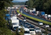 Uwaga!. Ogólnopolski protest. Transportowcy zablokują drogi krajowe i obwodnice miast.